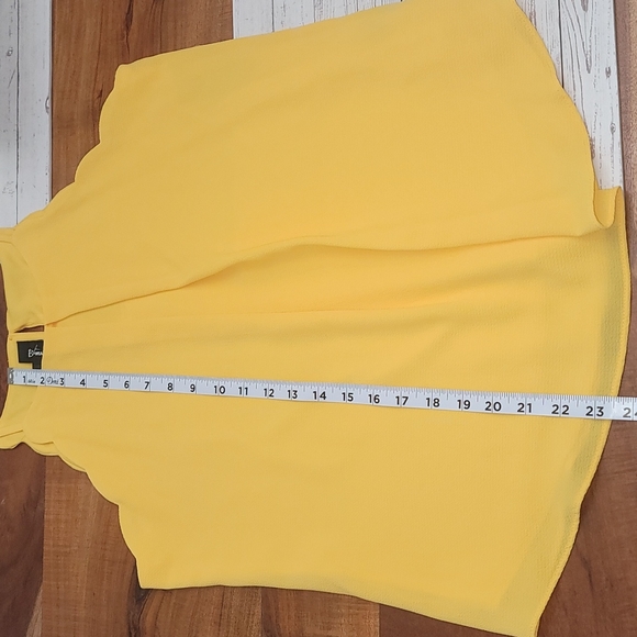 B. Wear Yellow Top - Picture 7 of 13